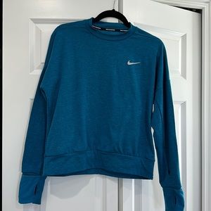 Nike top